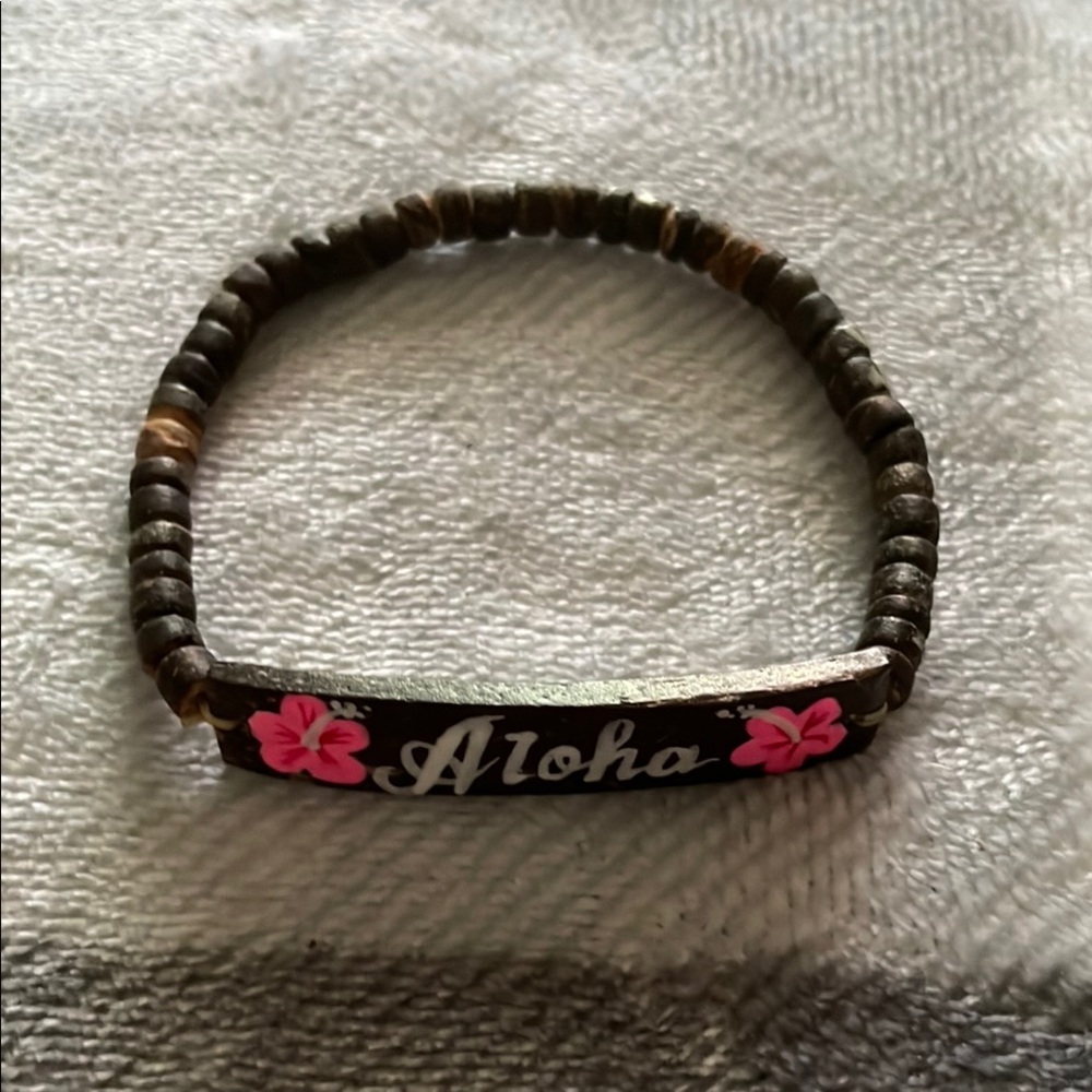 Hawaiian Coconut Beaded Bracelet with hibiscus 🌺 Aloha Design